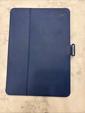 speck Navy Blue iPad Case